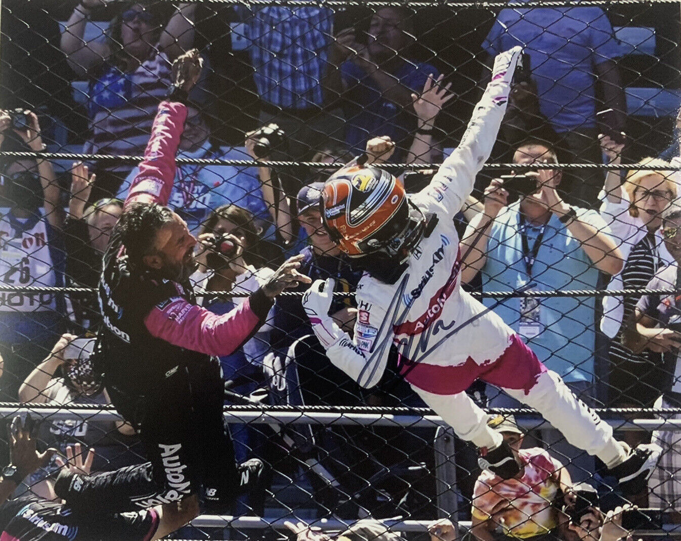 HELIO CASTRONEVES SIGNED 8x10 Photo Poster painting INDY 500 4X WINNER AUTOGRAPH AUTHENTIC COA