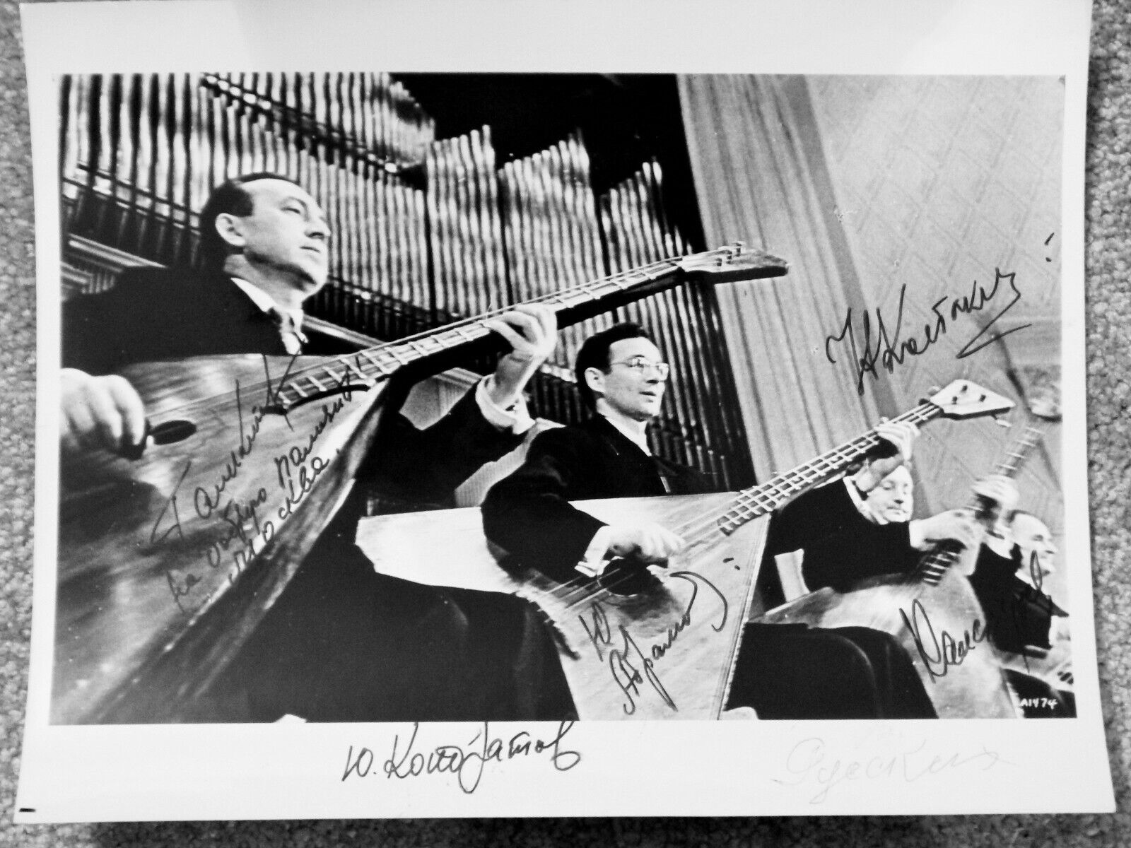 OSIPOV BALALAIKA ORCHESTRA OF MOSCOW autographed Photo Poster painting 8 X 10 1969 TOUR