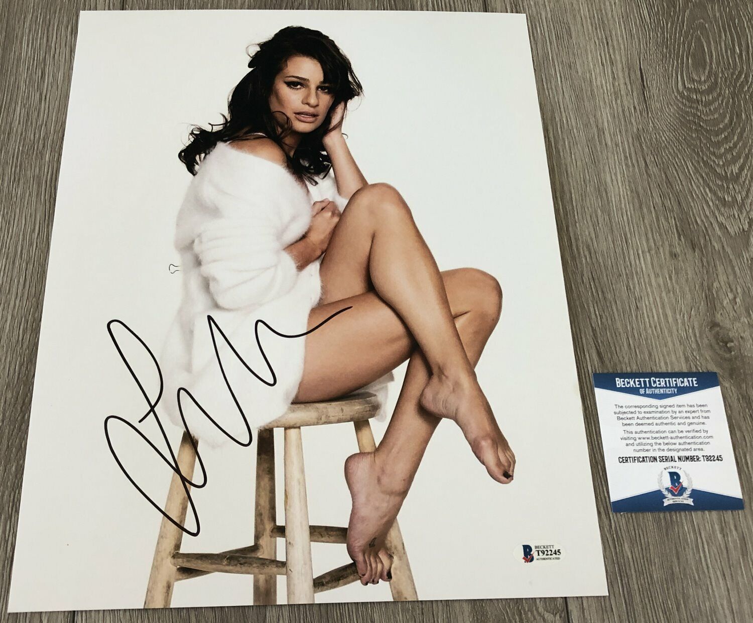 LEA MICHELE SIGNED GLEE SCREAM QUEENS 11x14 Photo Poster painting w/PROOF & BAS BECKETT COA