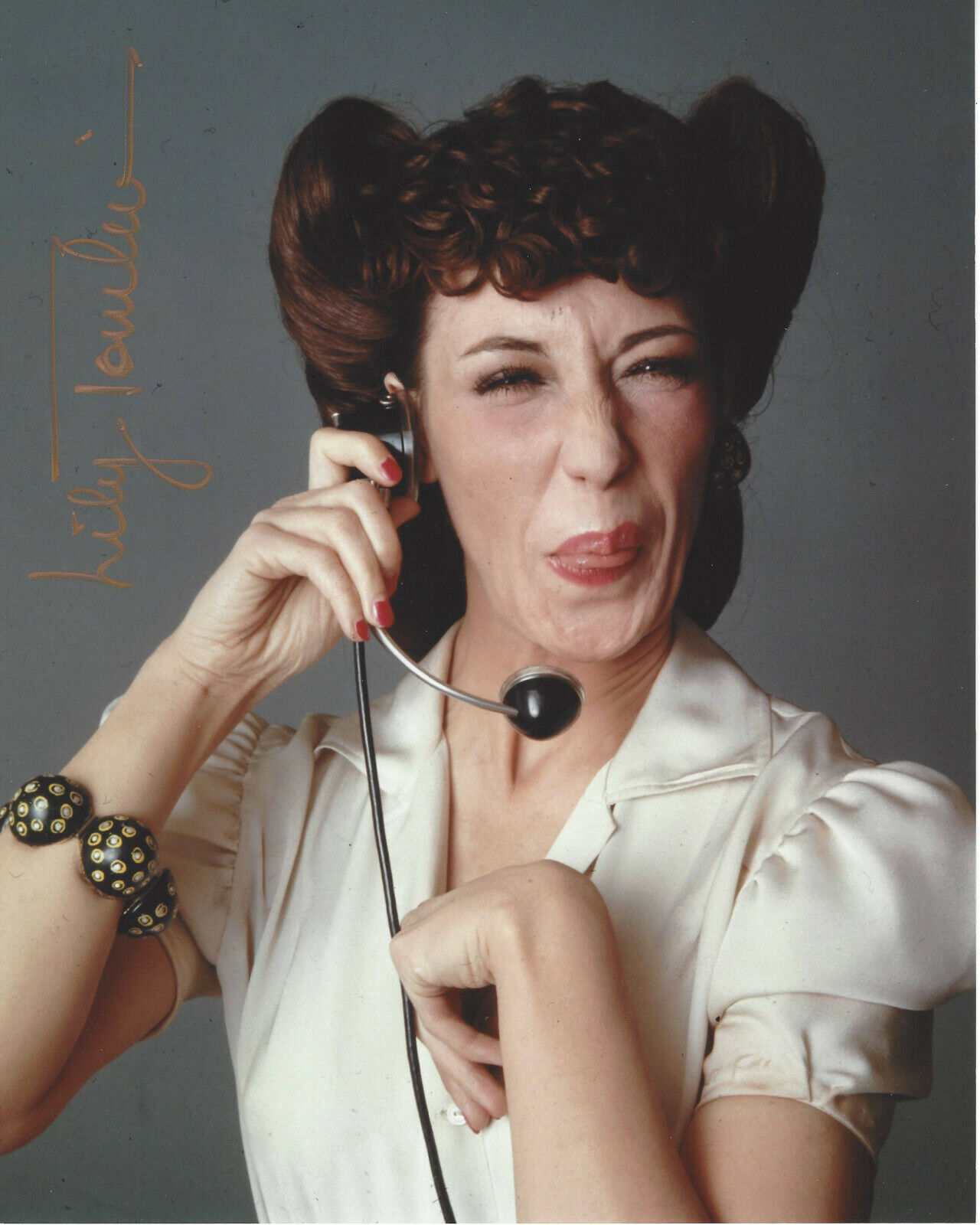 LILY TOMLIN SIGNED AUTHENTIC '9 TO 5' 8X10 Photo Poster painting 2 w/COA JANE FONDA+ ACTRESS