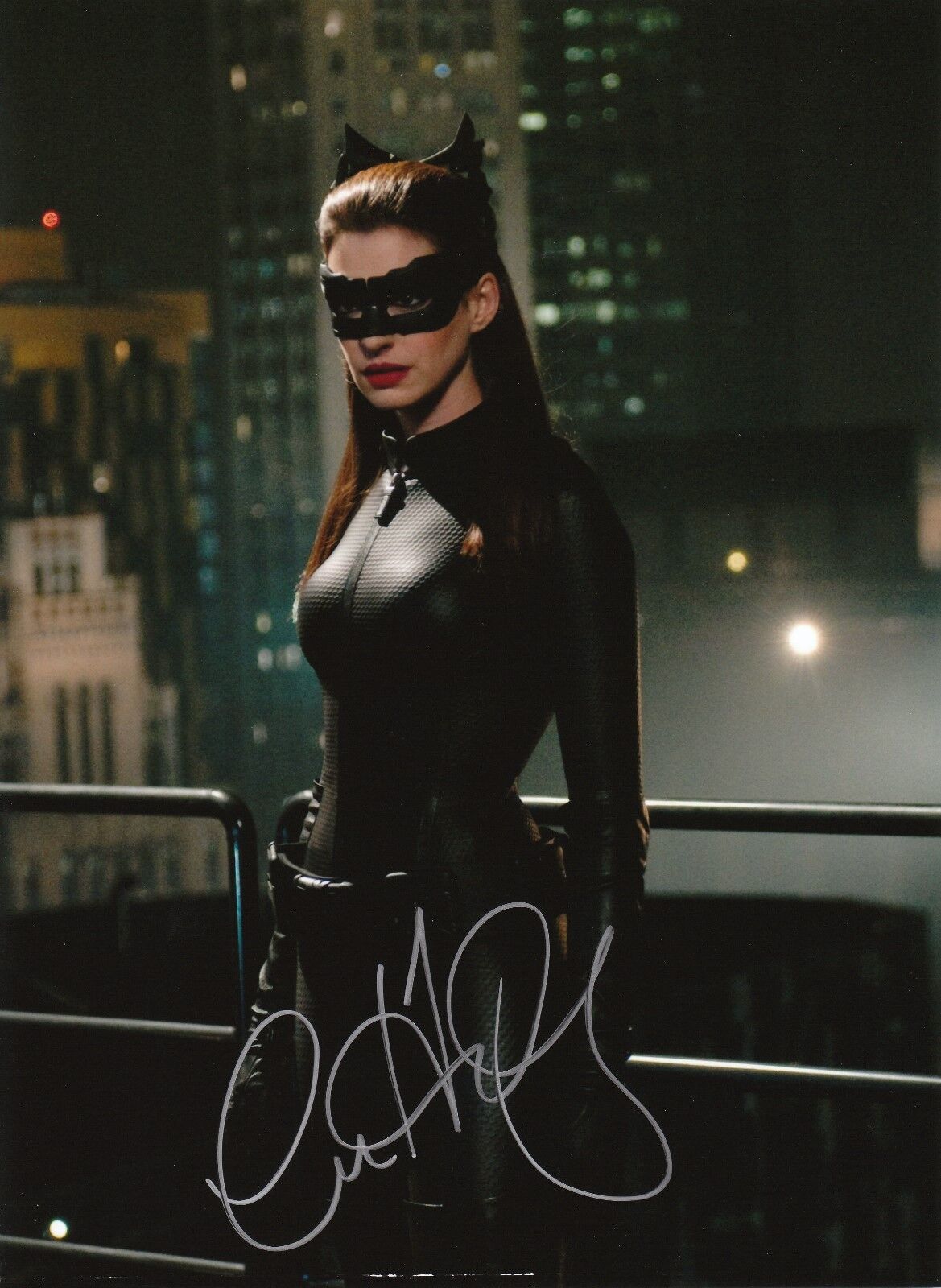 Anne Hathaway ‘The Dark Knight Rises’ Autographed 8x10 Photo Poster painting with CoA