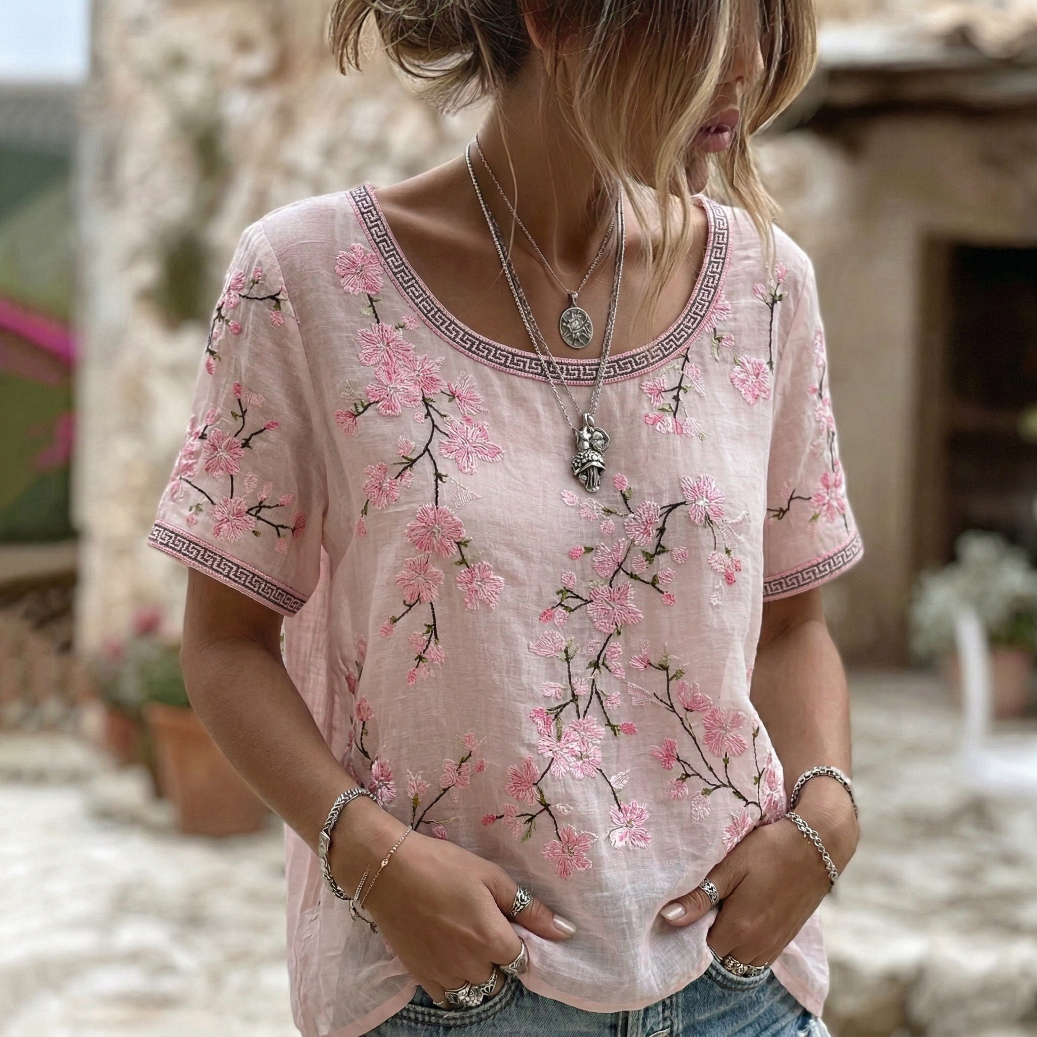 Comstylish Women's Japanese Cherry Blossom Art Round Neck Short Sleeve T-shirt