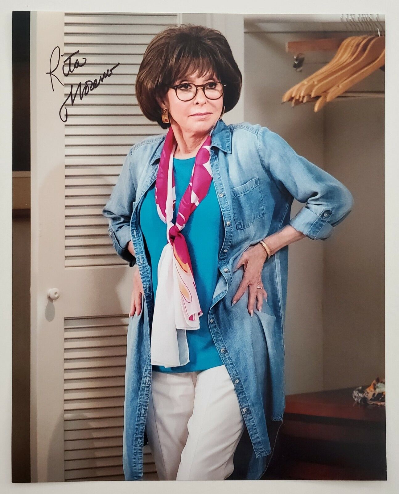 Rita Moreno Signed 8x10 Photo Poster painting West Side Story One Day At A Time Actress EGOT RAD