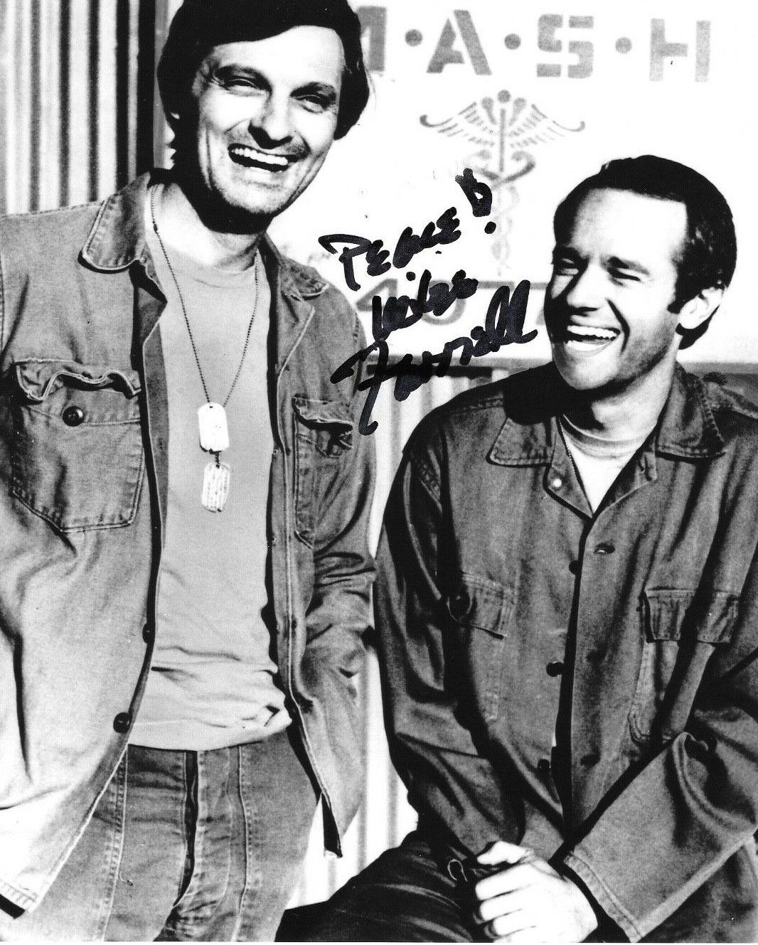 * MIKE FARRELL * signed 8x10 Photo Poster painting * M*A*S*H* HUNNICUTT * COA * 5