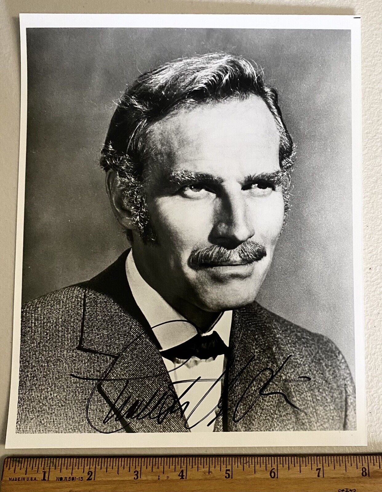 CHARLTON HESTON Signed Old B&W 8x10 Photo Poster paintinggraph Autographed Picture