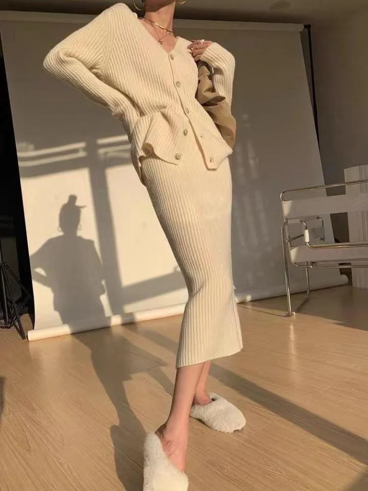 Retro Style Sweater And Skirt Two-Piece Set