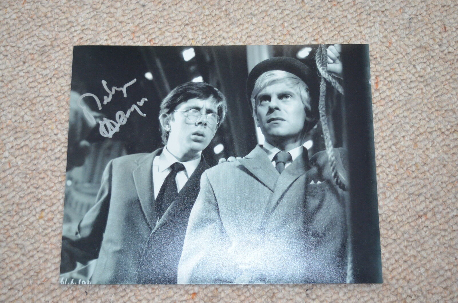 MELVYN HAYES signed autograph In Person 8x10 (20x25 cm) THE YOUNG ONES