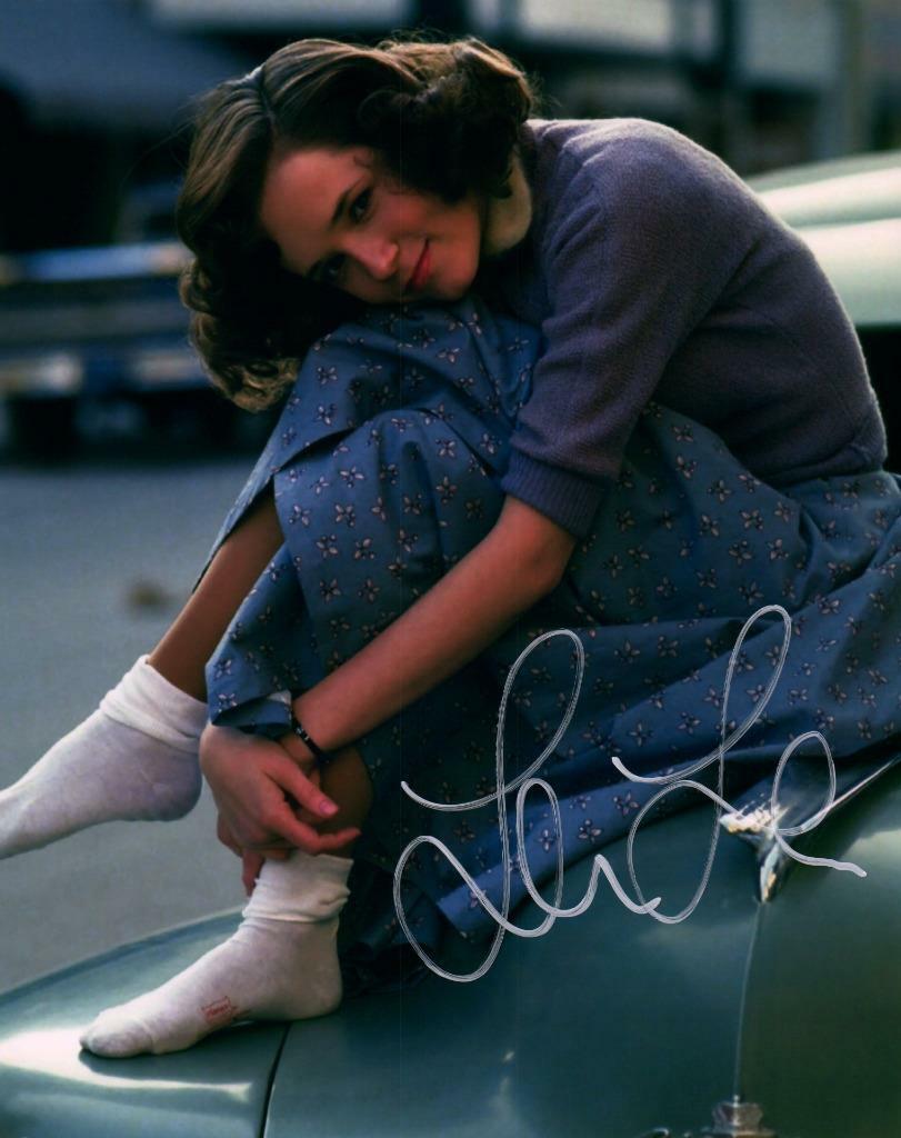 Lea Thompson signed 8x10 Photo Poster painting Picture autographed Pic includes COA