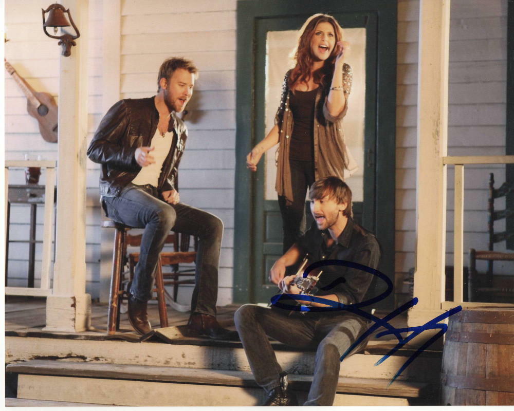 LADY ANTEBELLUM CHARLES KELLY SIGNED AUTOGRAPH 8X10 Photo Poster painting - COUNTRY MUSIC