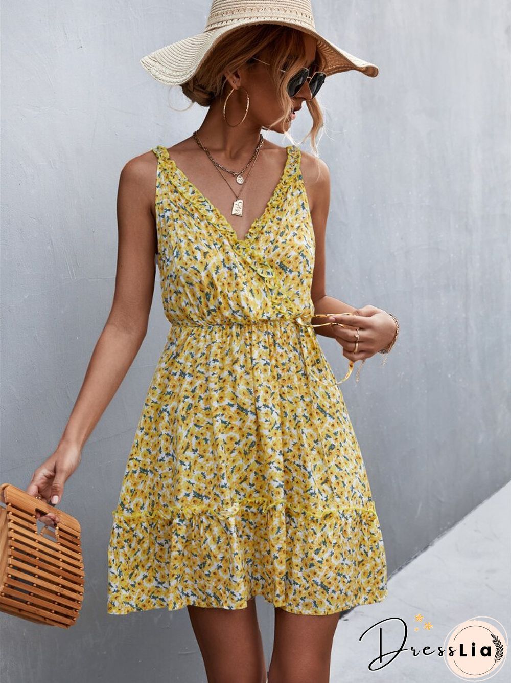 New Spring/summer V-neck Lace Ruffled Floral Sling Dress Rustic And Comfortable Ladies Chiffon Skirt Dresses For Women Dresses