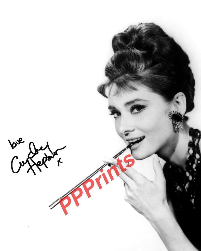 AUDREY HEPBURN AUTOGRAPHED 10X8 SIGNED REPRO Photo Poster painting PRINT