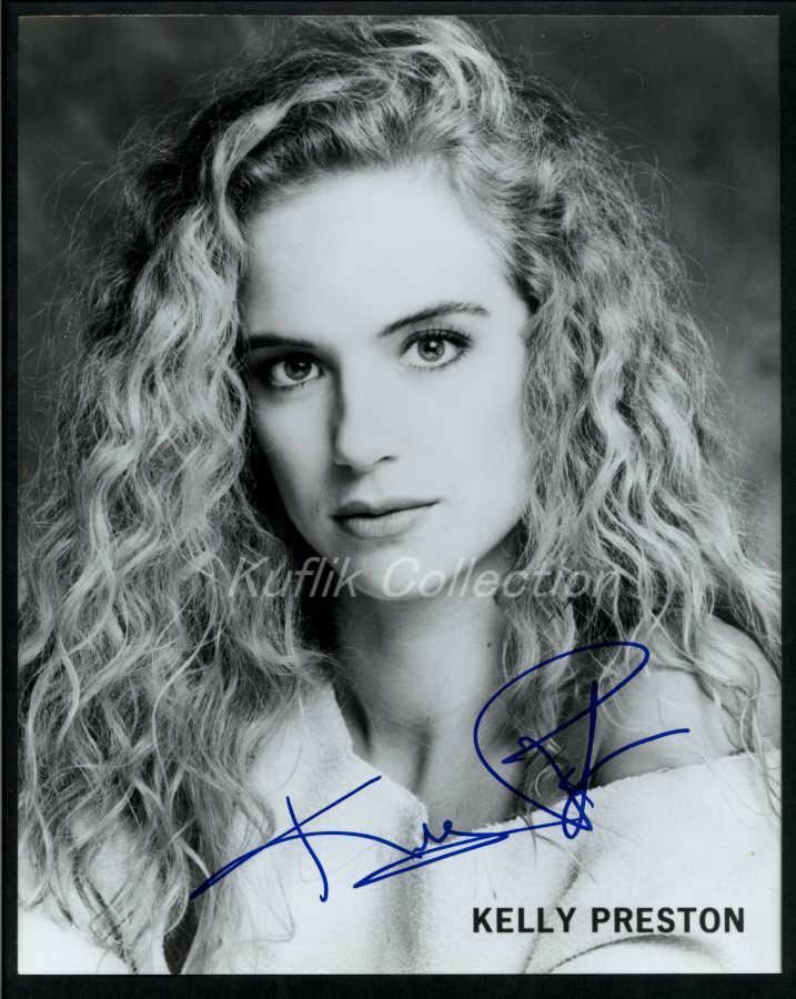 Kelly Preston - Signed Autograph Headshot Photo Poster painting - Battlefield Earth