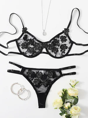 Plus Size Floral Embroidery Mesh Lingerie Set with Underwire