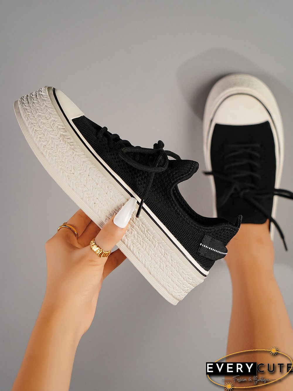 Fashionable Lightweight Breathable Lace-Up Platform Flyknit Casual Shoes