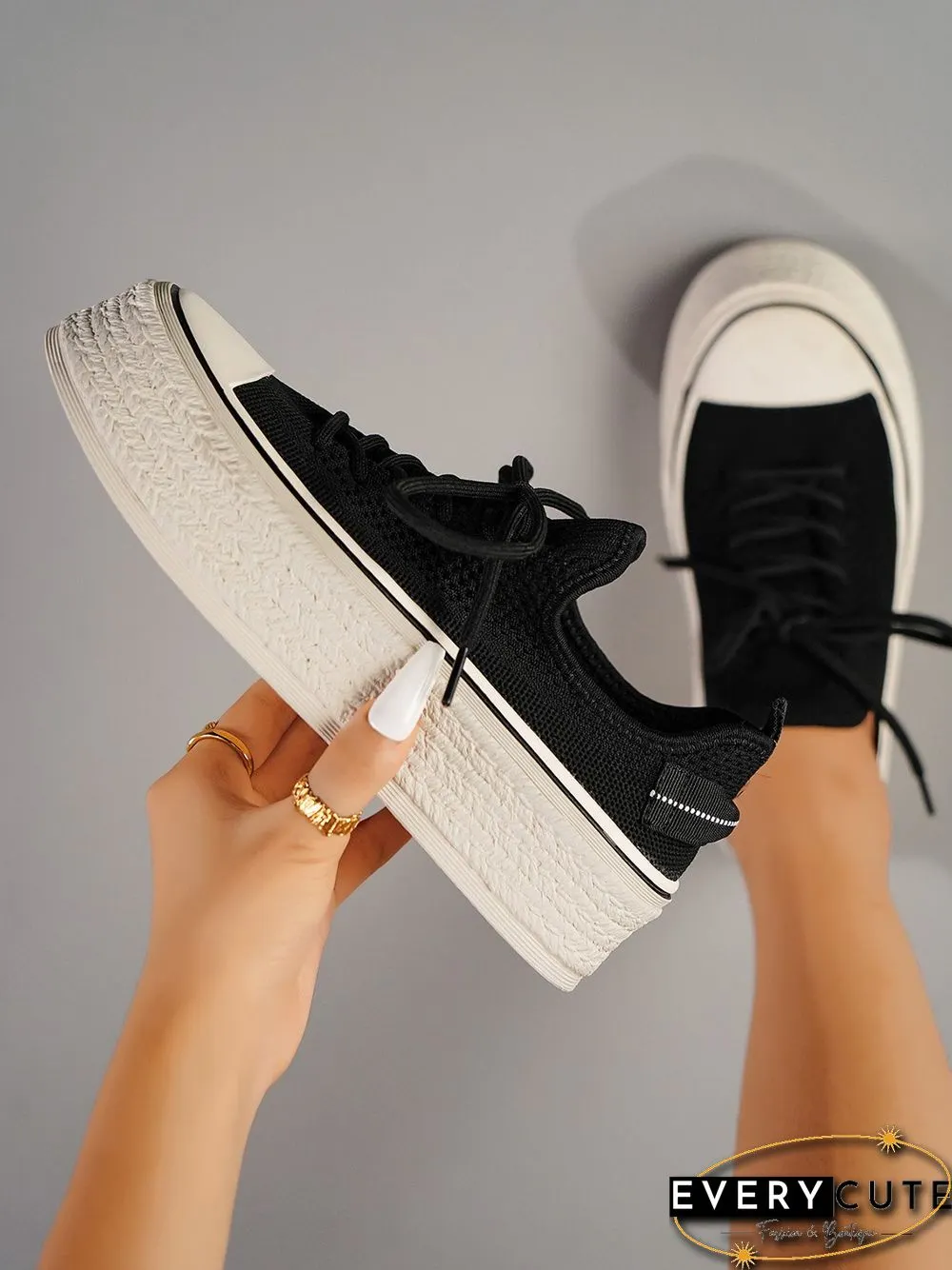Fashionable Lightweight Breathable Lace-Up Platform Flyknit Casual Shoes
