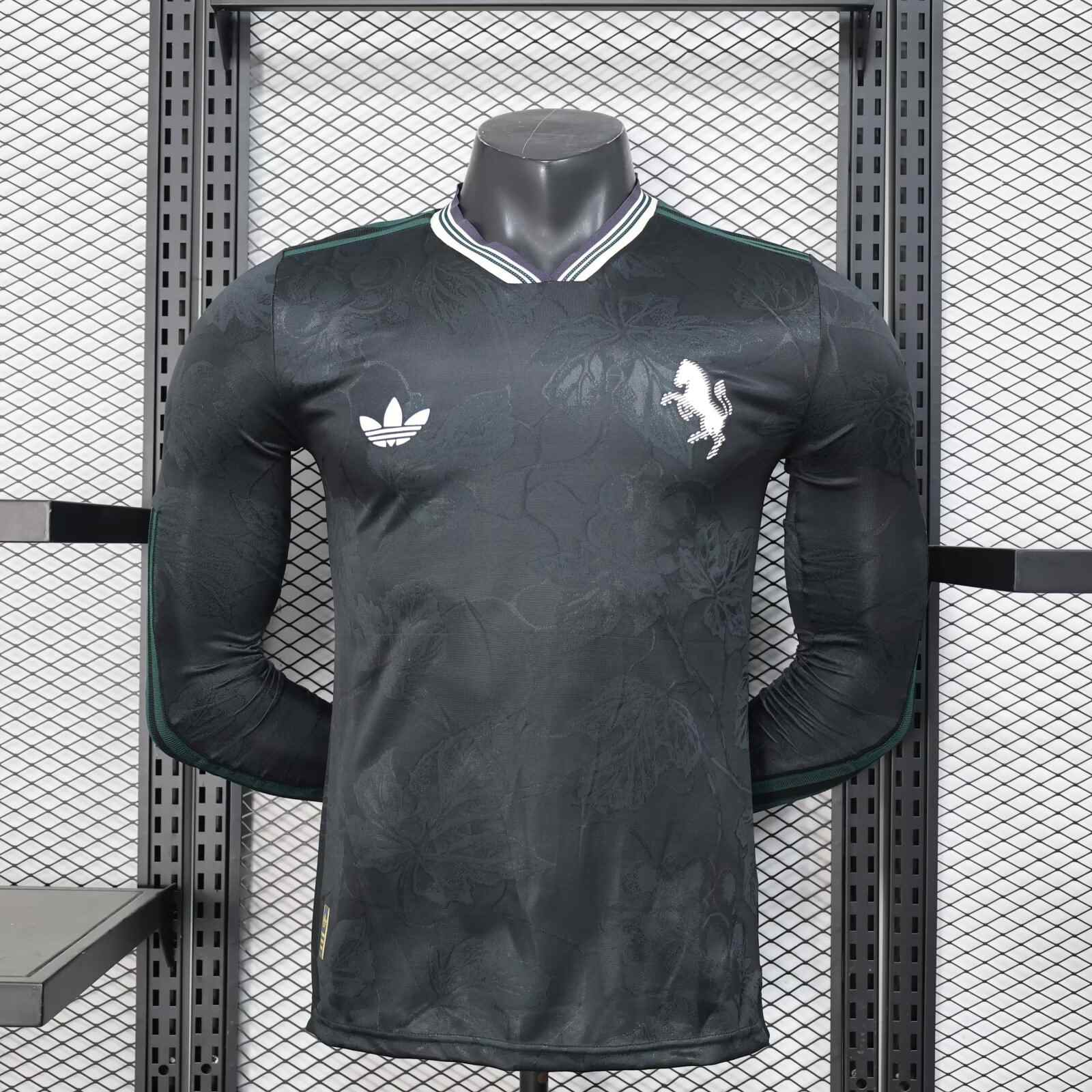 2025/2026 Player Version Long Sleeve Juventus Third Away Football Shirt 1:1 Thai Quality（The player version jersey is a bit tight, please pay attention to the size selection）