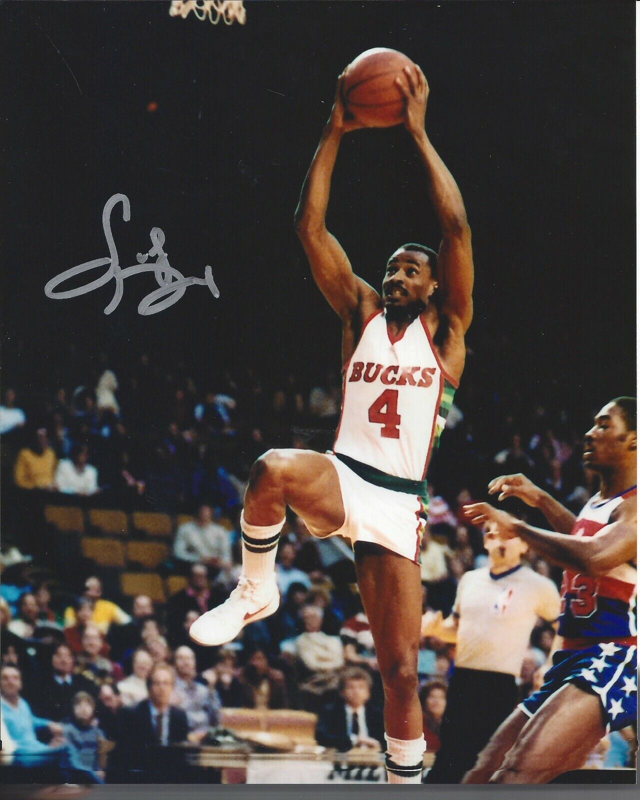 Sidney Moncrief autographed 8x10 Milwaukee BucksS74