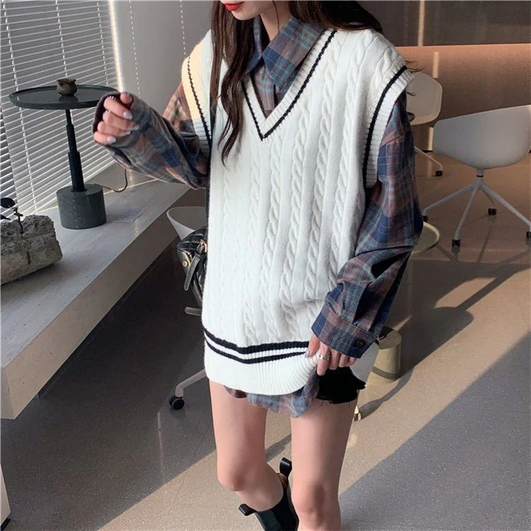 College Student Autumn Oversize Sweater Vest Women Baggy Sleeveless Sweaters Preppy Couple Cozy Knitted V-neck Outwear Waistcoat