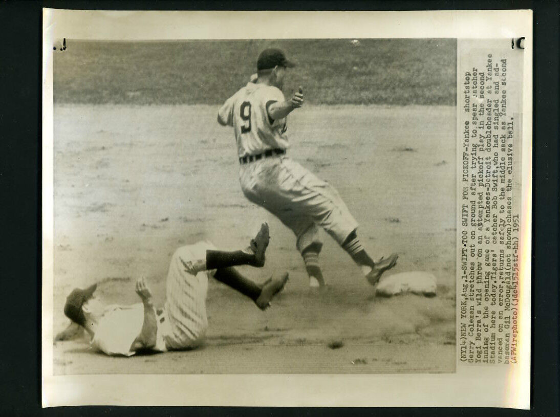 Jerry Coleman 1951 Press Photo Poster painting from Rizzuto estate Yankees Bob Swift Tigers