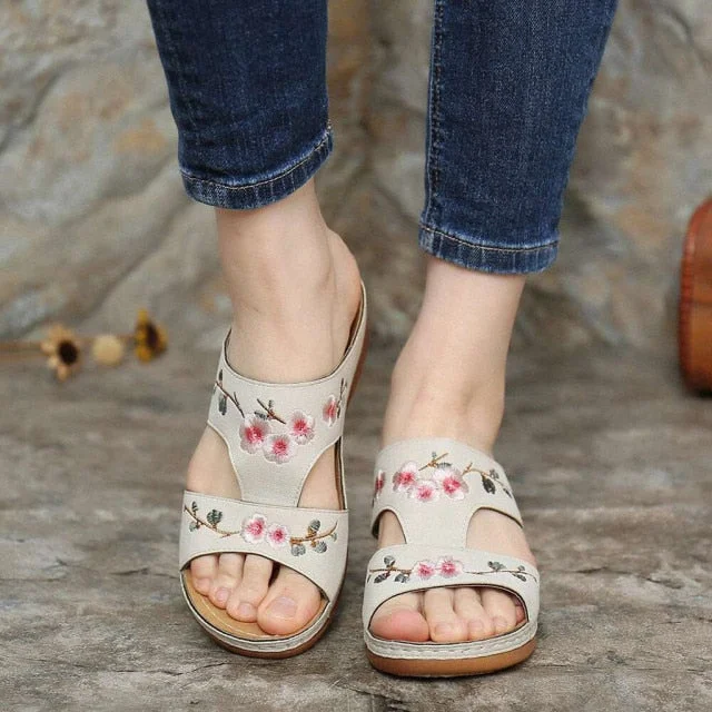 Woman Slippers Flower Platform Colorful Ethnic Flat Shoes Woman Comfortable Casual Fashion Sandals Female 2023 Summer New Hot