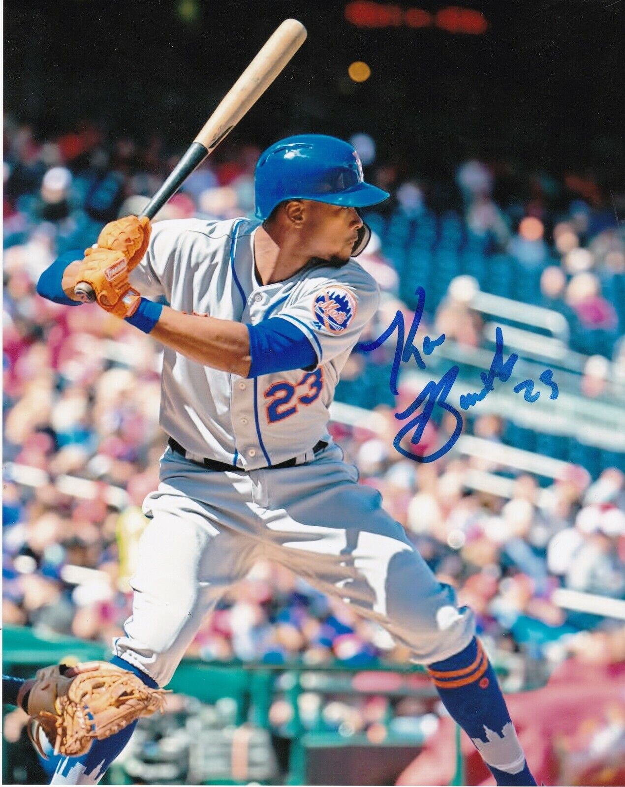 KEON BROXTON NEW YORK METS ACTION SIGNED 8x10