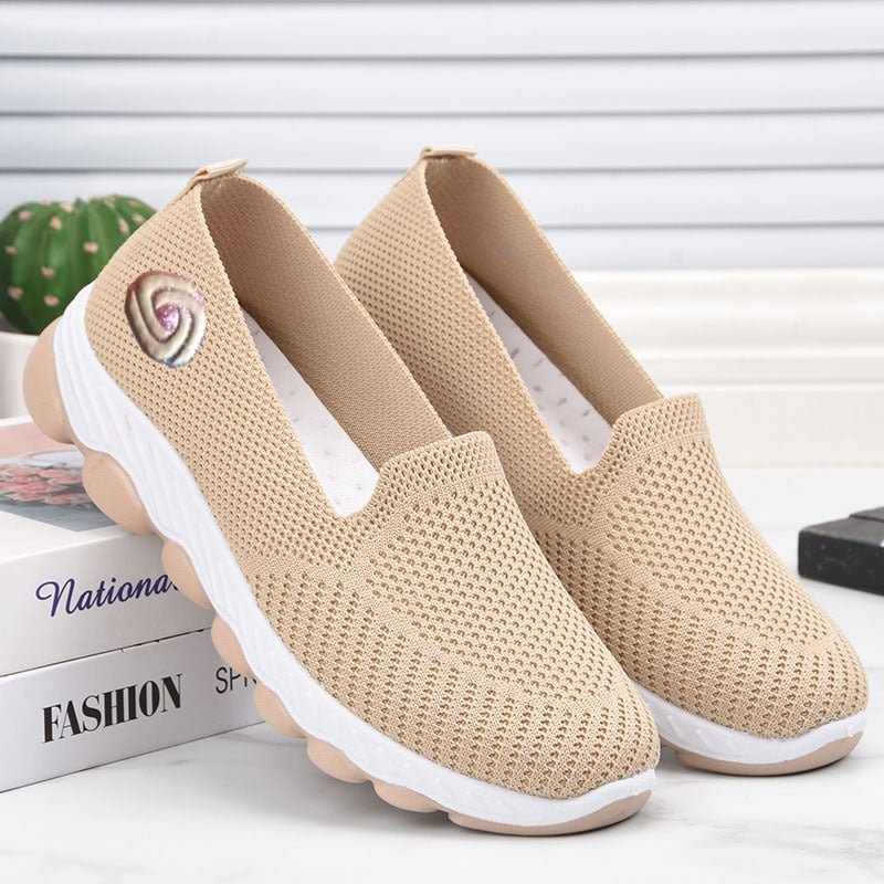 Casual Sneakers Mesh Breathable Women Flat Shoes Spring Slip on Flats Korean Lightweight Summer Loafers Fashion Women Sneakers