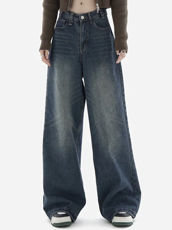 Brownm baggy boyfriend jeans with washed effect