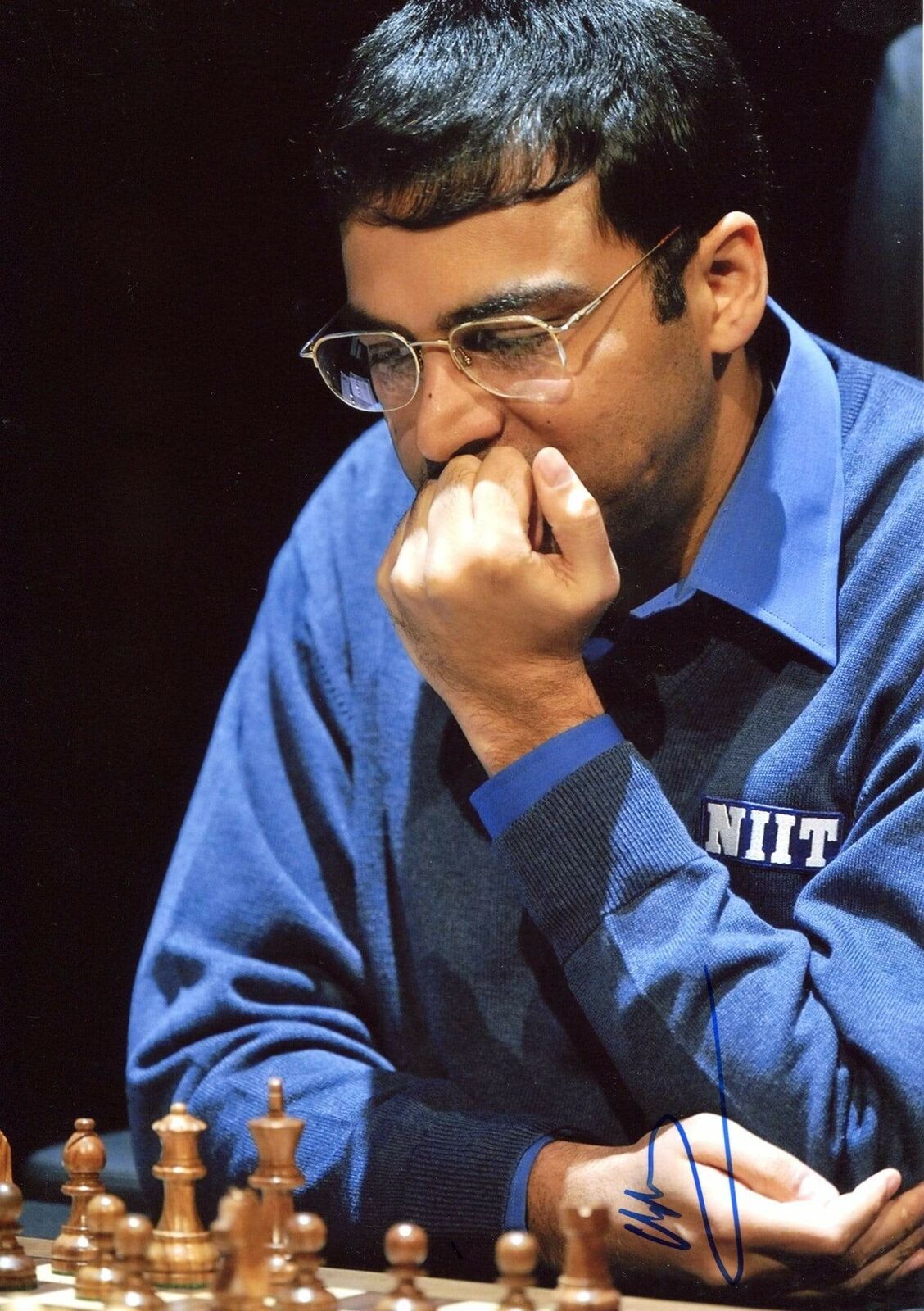 Viswanathan Anand CHESS CHAMPION autograph, In-Person signed Photo Poster painting