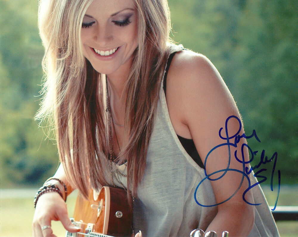 LINDSAY ELL 'SHUT ME UP' COUNTRY SINGER SIGNED 8X10 PICTURE *COA 1