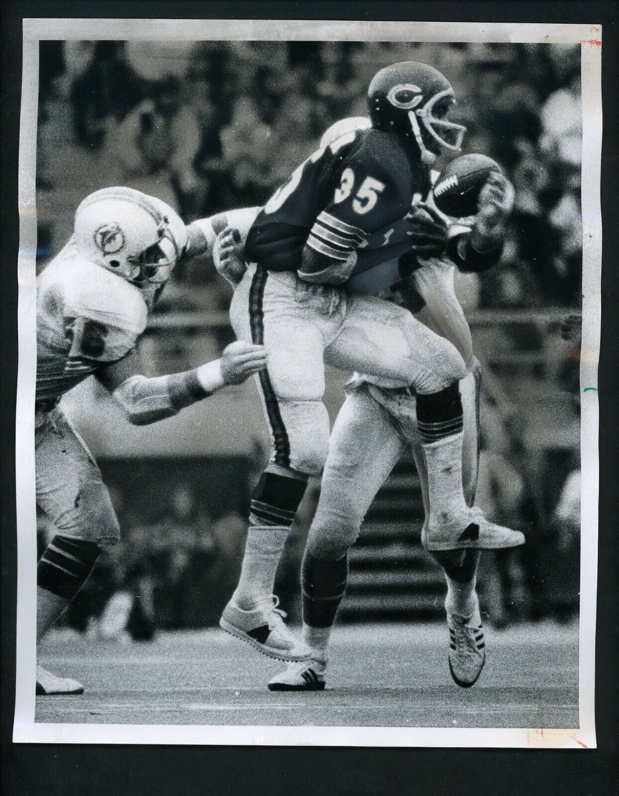 Roland Harper Bob Matheson Steve Towle 1975 Press Photo Poster painting Chicago Bears Dolphins