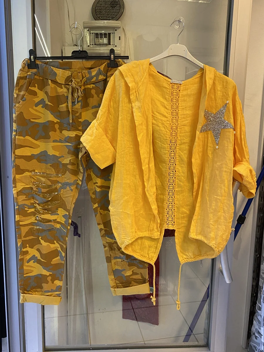 Star Printed Top And Camouflage Pants Set