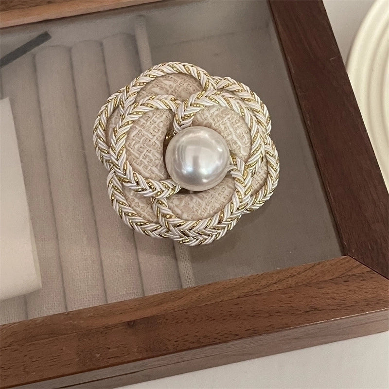 Elegant Pin Flower Imitation Pearl Plating Women’s Brooches