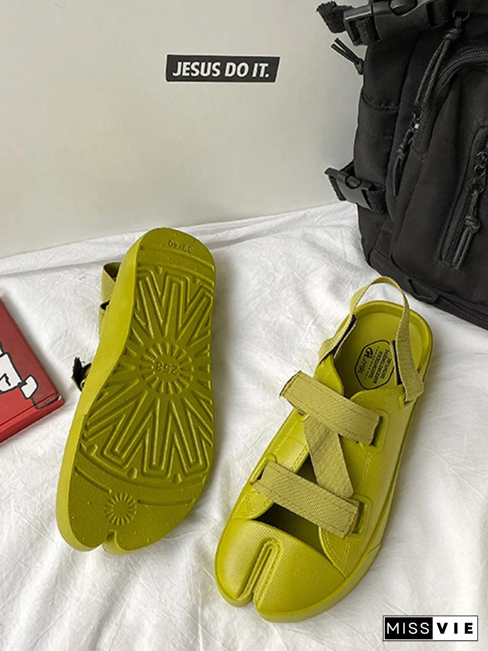 Casual Plain Split Toe Sandals