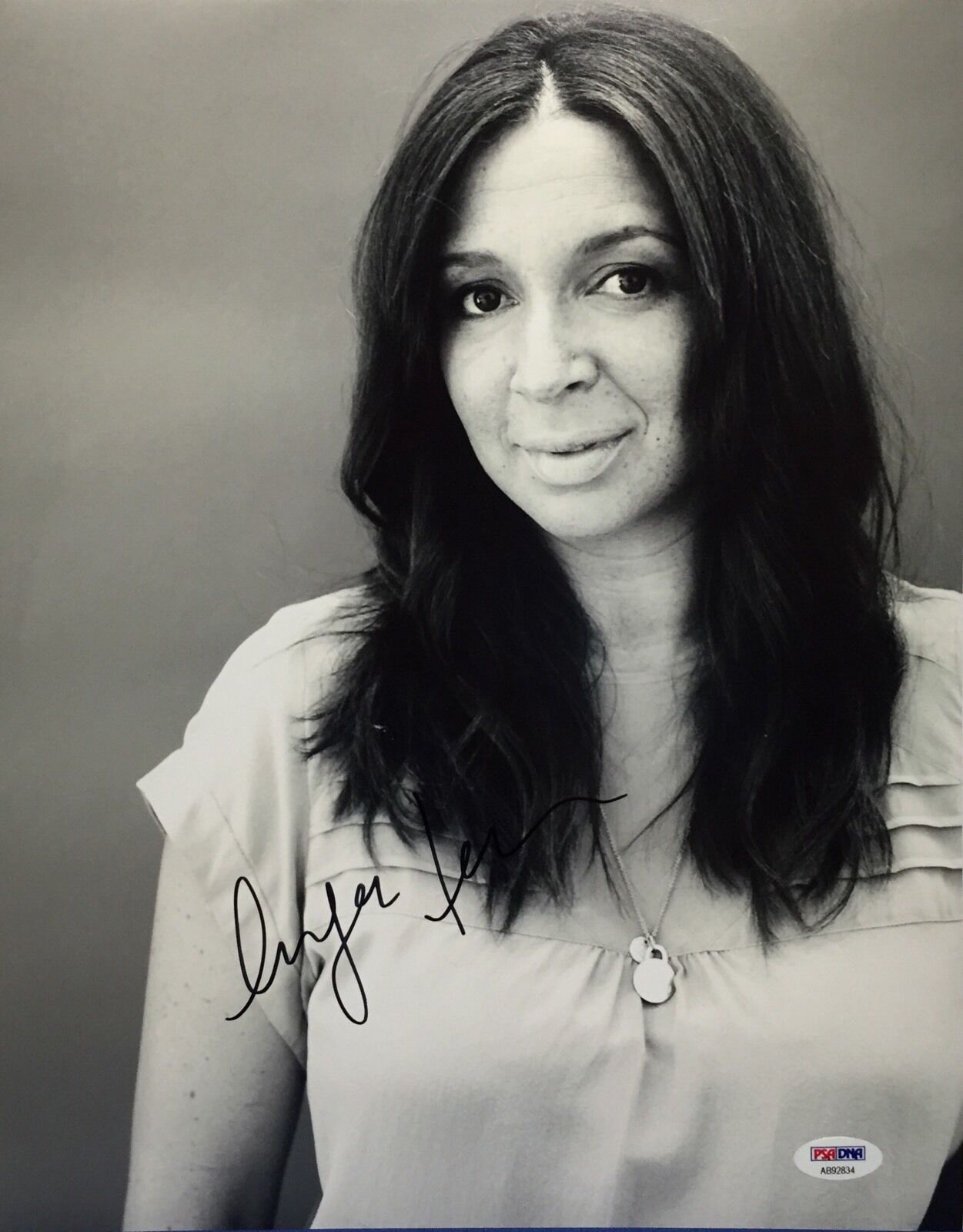 Maya Rudolph Signed 11x14 Photo Poster painting Actress/Comedian PSA AB92834