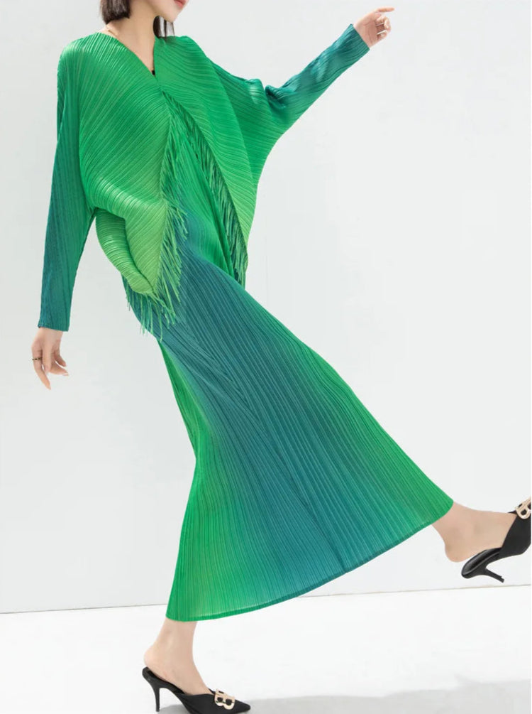 Clinched embellished broach waist draped dress