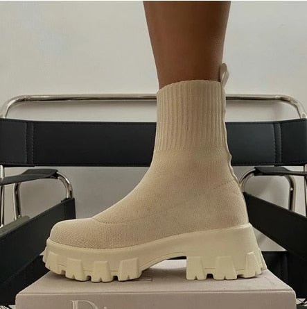 2021 Autumn and Winter New Couple Socks Boots Women Thick-soled Casual Boots  Large Size Net Red Knitted Short Botas Femininas