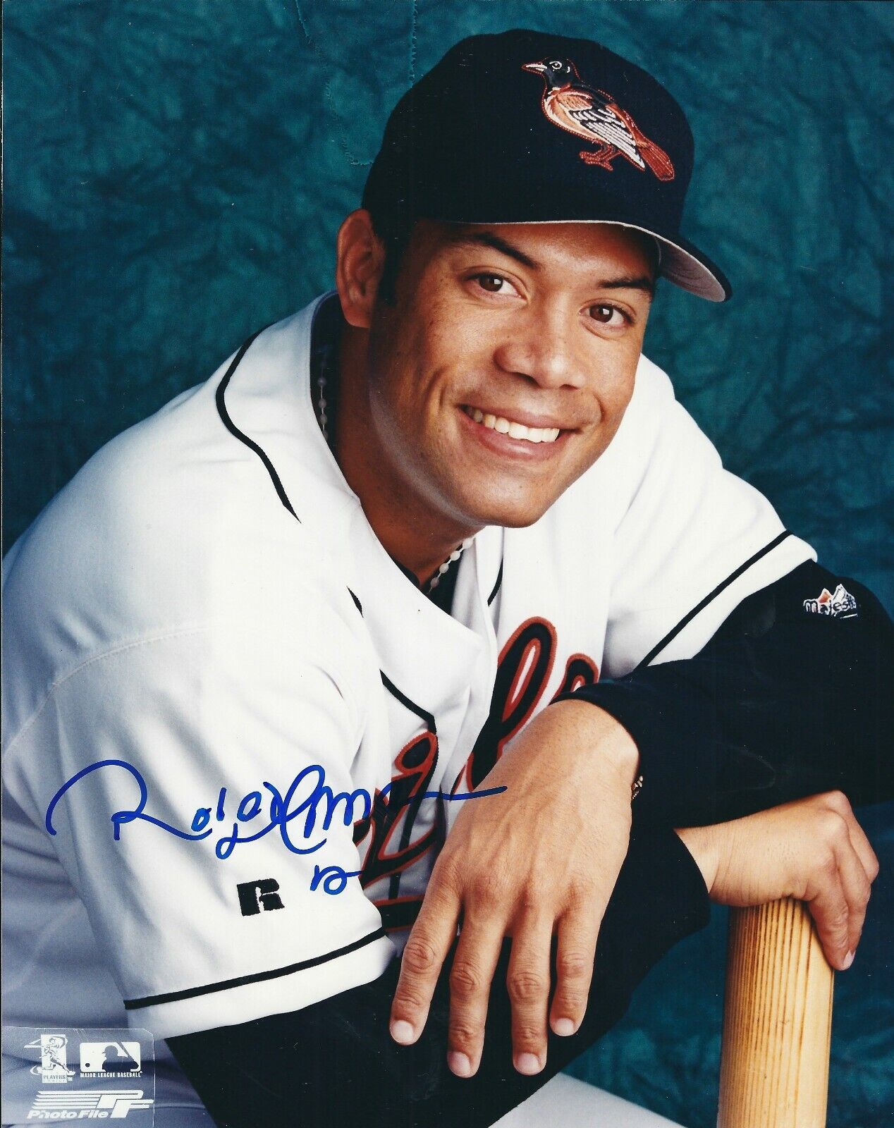 Signed 8x10 Roberto Alomar Baltimore Orioles Autographed Photo Poster painting - COA