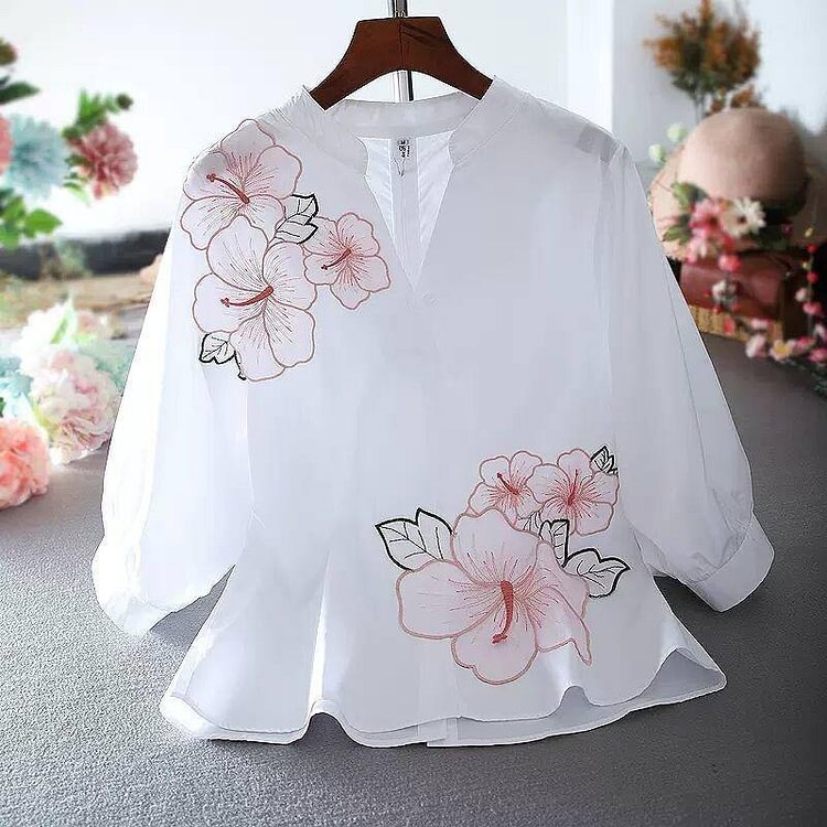 Tunic White Shirt Women Chiffon Flower Embroidery Blouse V neck  Office Ladies Tops Casual High quality Summer Puff sleeve