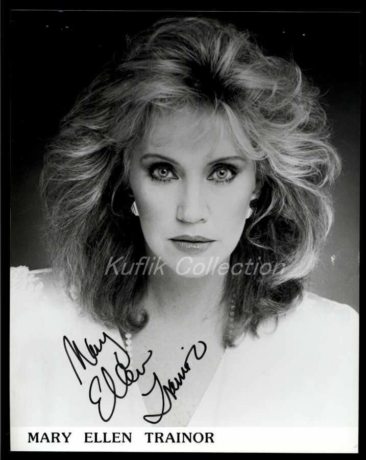 Mary Ellen Trainor - Signed Autograph Headshot Photo Poster painting - Goonies - Lethal Weapon