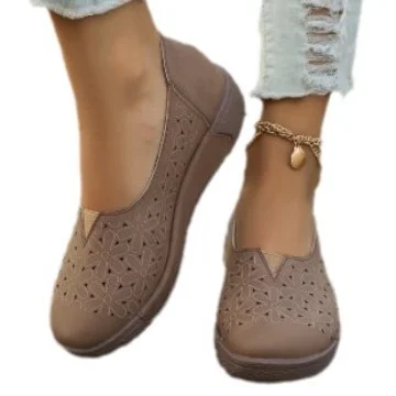 Yyvonne Ladies Hole Shoes 2025 Summer New Round Head Flat Bottom Hollow Casual Lazy Shoes Women's Singles Shoes