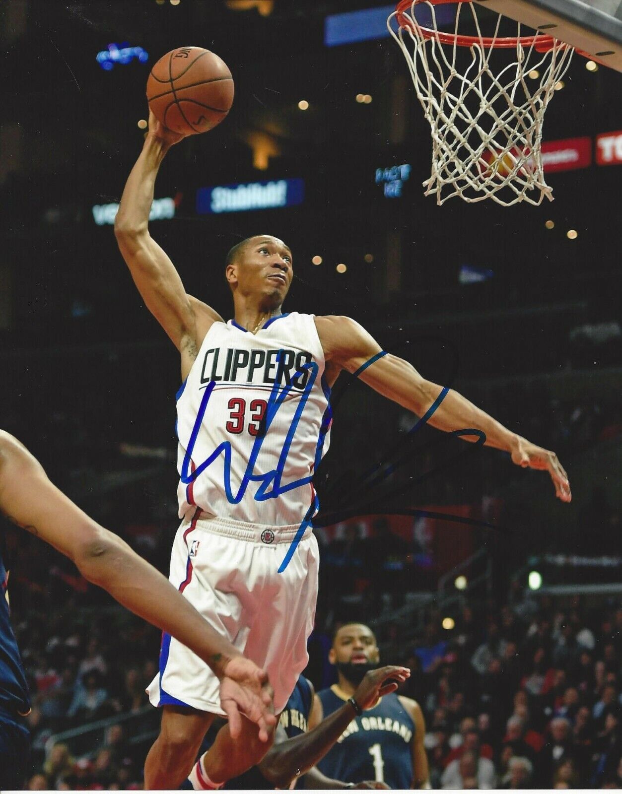 Wesley Johnson autographed 8x10 Los Angeles Clippers#S404