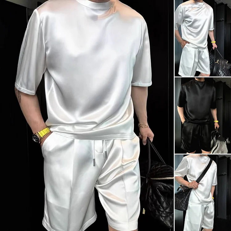 L&auml;ssiger Herren-Zweiteiler: T-Shirt & Shorts in Unifarben