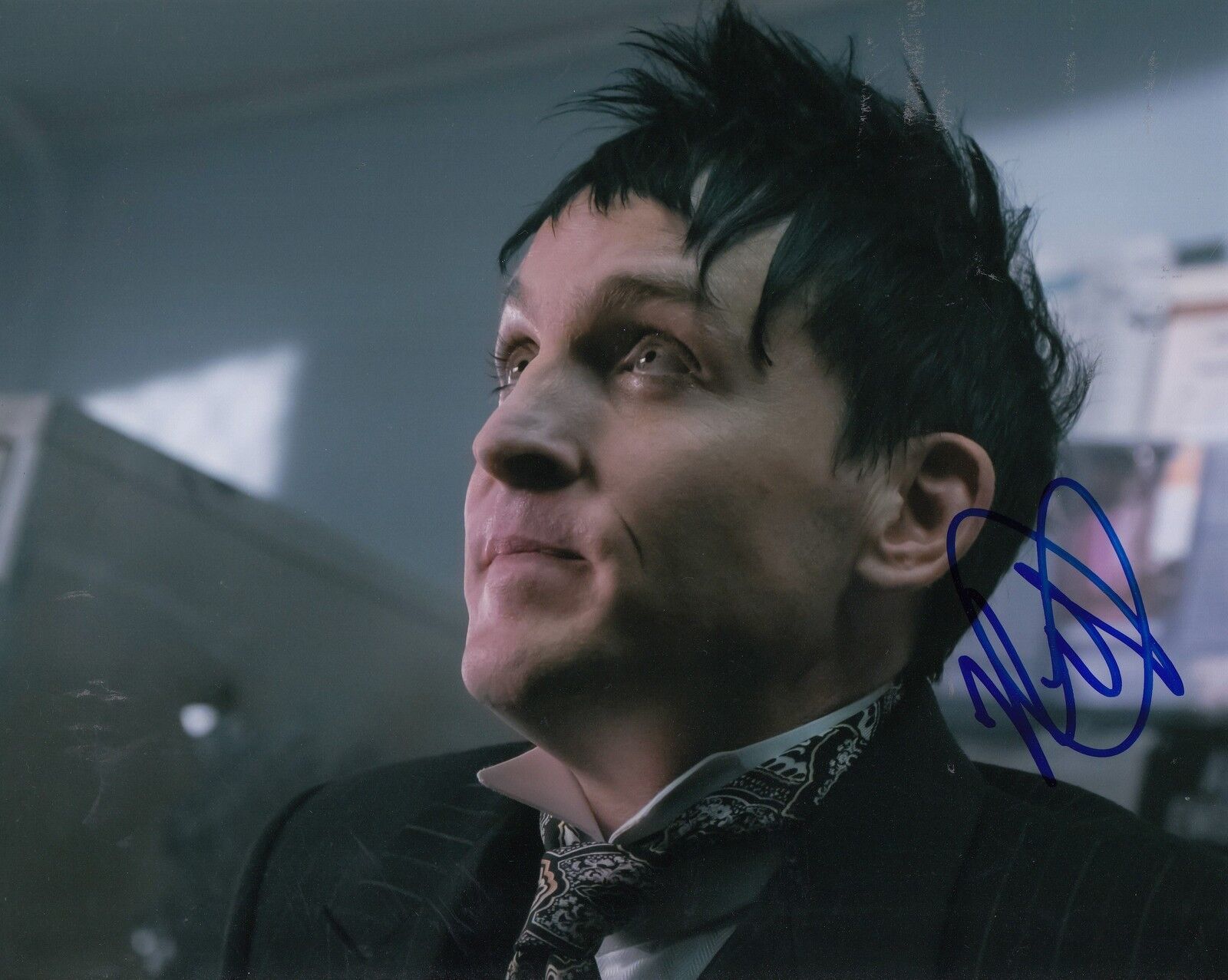 ROBIN LORD TAYLOR signed *GOTHAM* Penguin TV SHOW 8X10 Photo Poster paintinggraph W/COA #1