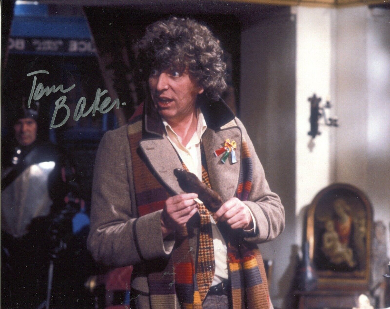 Actor Tom Baker signed Doctor Who TV sci-fi series Photo Poster painting IMAGE 019 - UACC DEALER