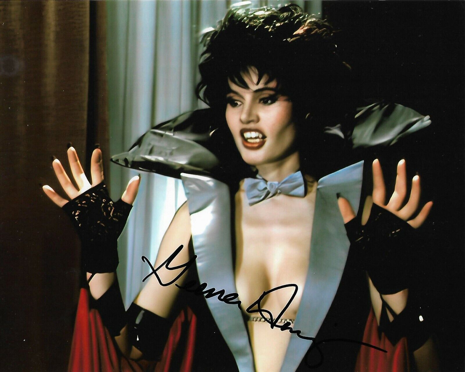 GEENA DAVIS Autographed 8 x 10 Signed Photo Poster painting COA