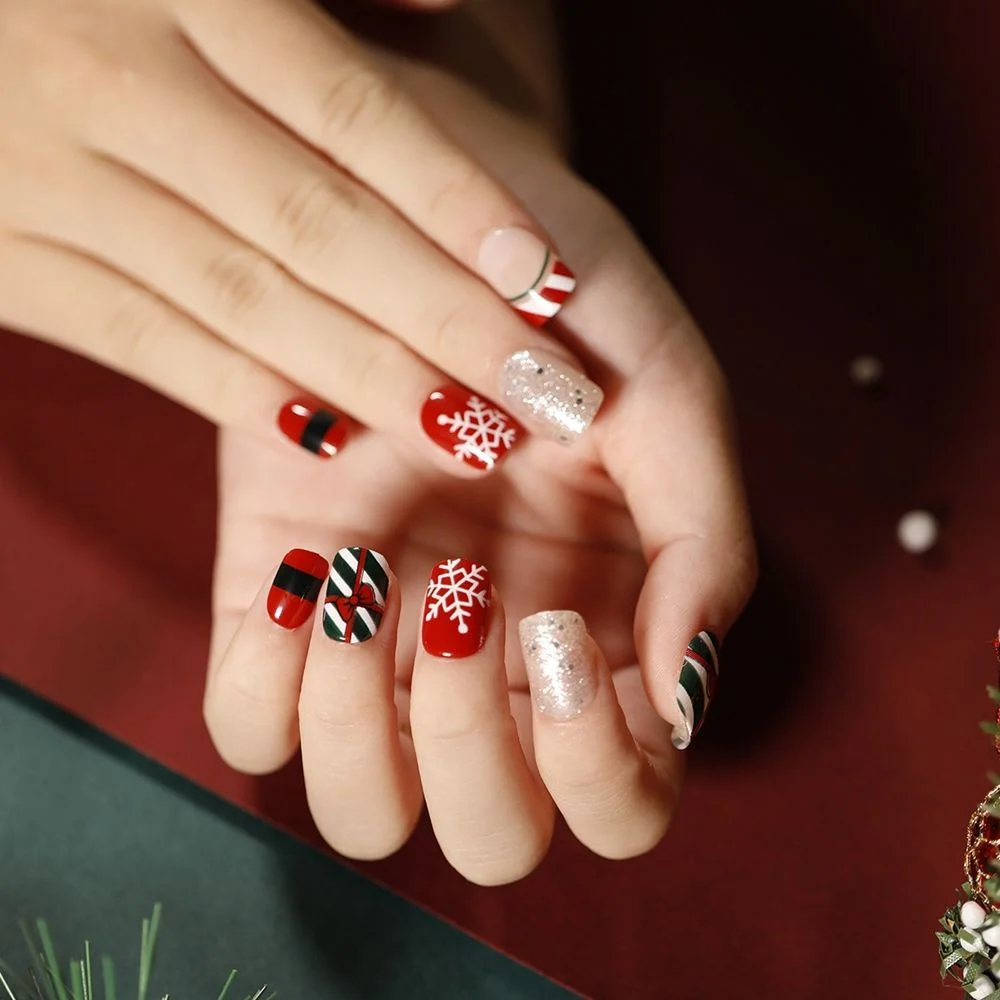 24Pcs Christmas Short Square Head False Nails with Snowman Elk Design Wearable Fake Nails Full Cover Nail Tips Press On Nails-Nail Inspo