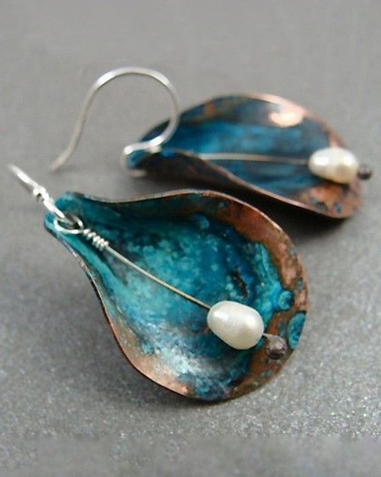 Vintage Green Leaf Pearl Earrings
