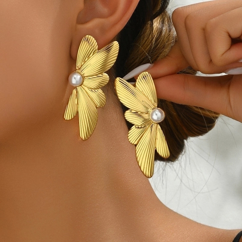 1 Pair Exaggerated French Style Geometric Flower Butterfly Inlay 201 Stainless Steel Pearl 18K Gold Plated Ear Studs3