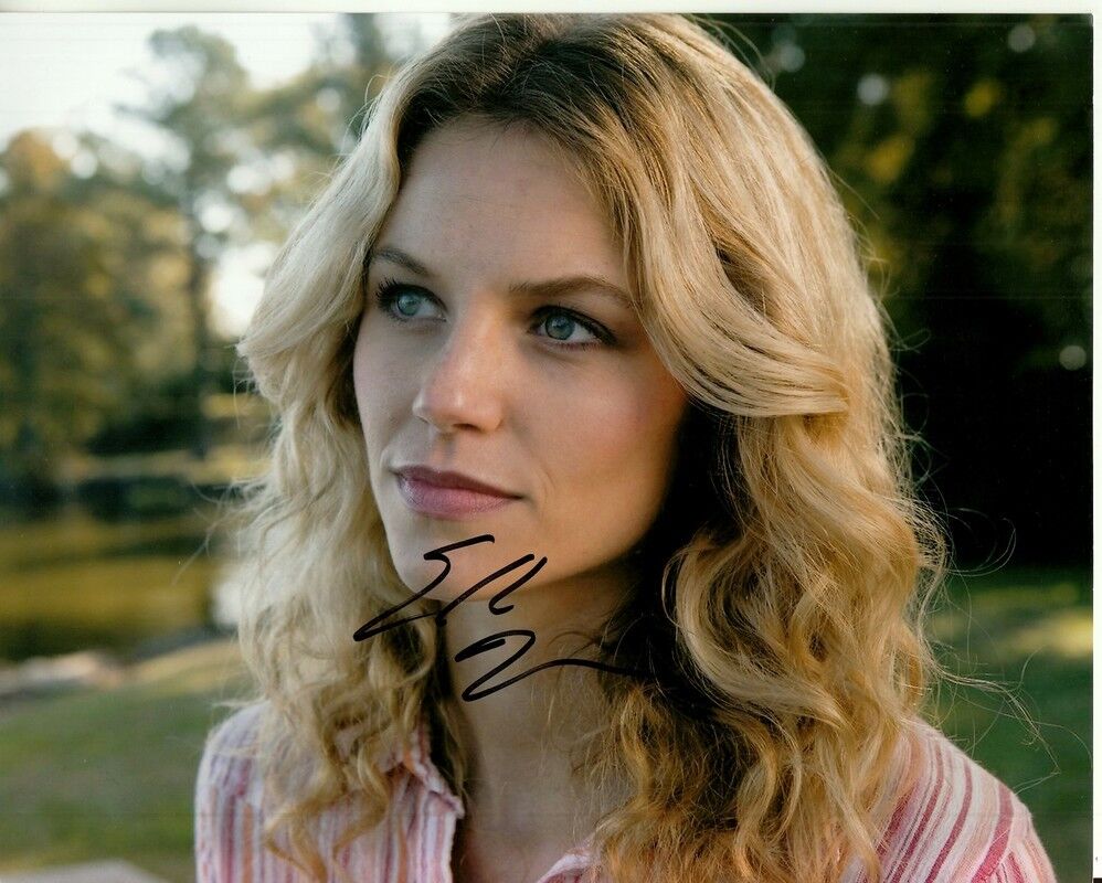 ELLEN HOLLMAN hand-signed BEAUTIFUL OUTDOOR CLOSEUP 8x10 uacc rd coa IN-PERSON