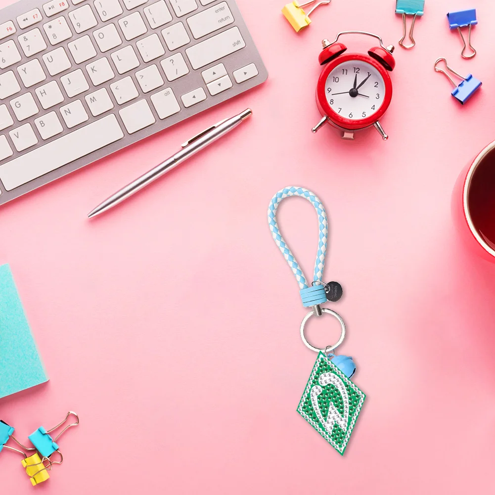 DIY Diamonds Painting Keychain Werder Bremen Football Club Badge Crafts(Double Sided)